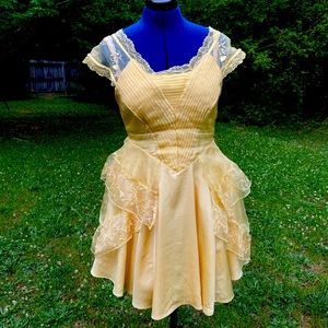 Beauty & the Beast Disney Hot Topic Belle Dress